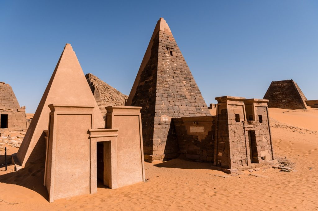 Les Tombeaux Royaux de Méroé, Soudan